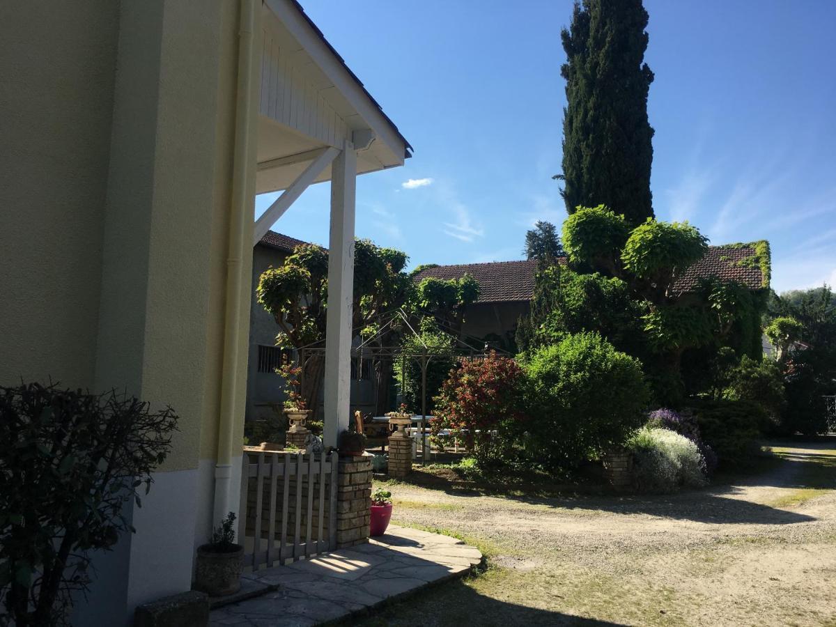 Villa Dufresne Beynost Exterior photo